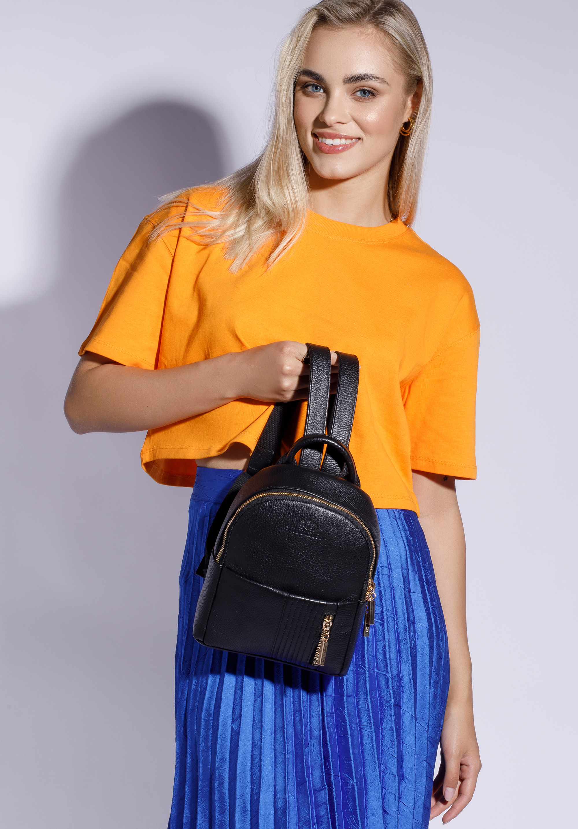 Leather mini backpack with zip detail, black, 94-4E-910-1, Photo 1