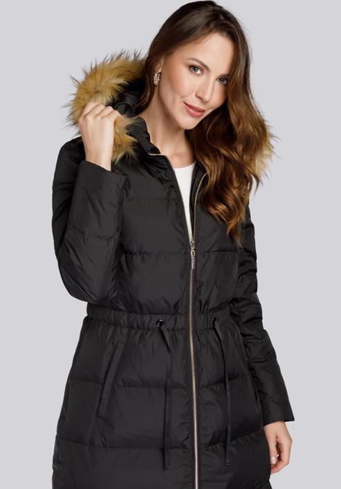 Damski płaszcz pikowany ze ściągaczem w talii, czarny, 93-9D-400-1-XL, Zdjęcie 4