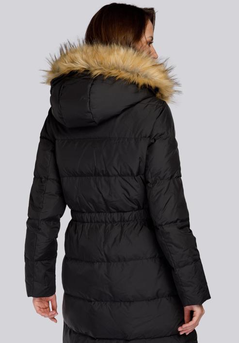 Damski płaszcz pikowany ze ściągaczem w talii, czarny, 93-9D-400-9-2XL, Zdjęcie 6