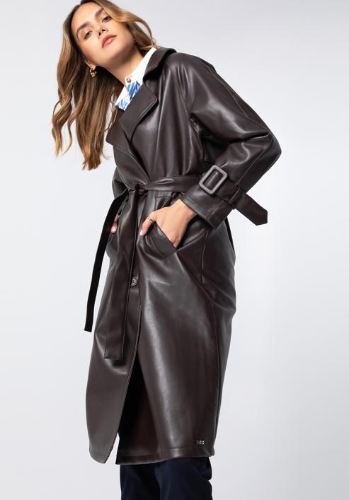 Damski płaszcz z ekoskóry dwurzędowy z paskiem, ciemny brąz, 97-9P-100-5-XL, Zdjęcie 1