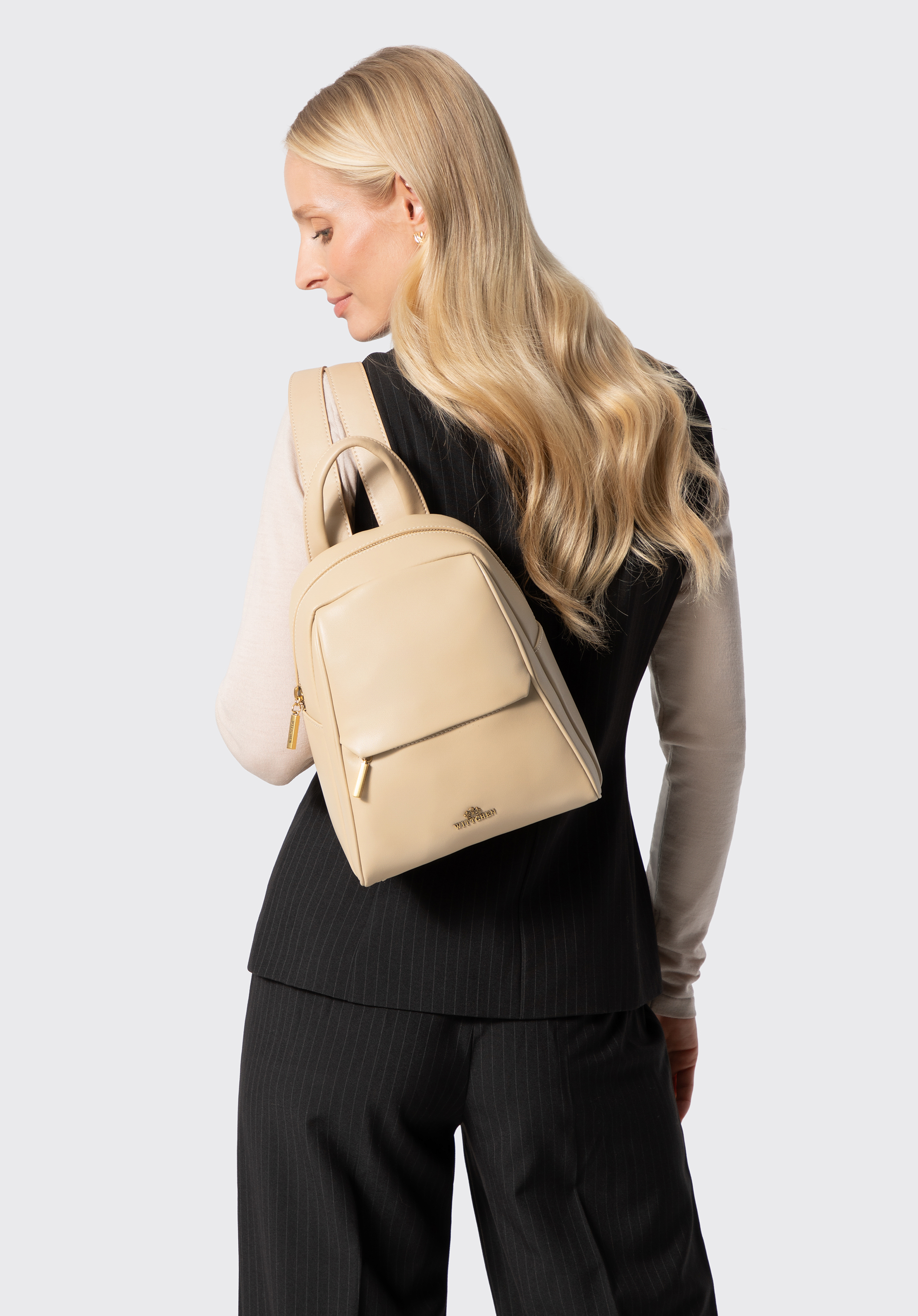 Women's leather backpack with front pocket, beige, 103-4E-210-9, Photo 1