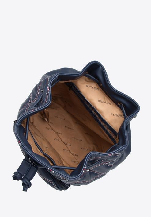 Damski plecak worek pikowany z nitami i ozdobnymi przeszyciami, granatowy, 95-4Y-520-7, Zdjęcie 3