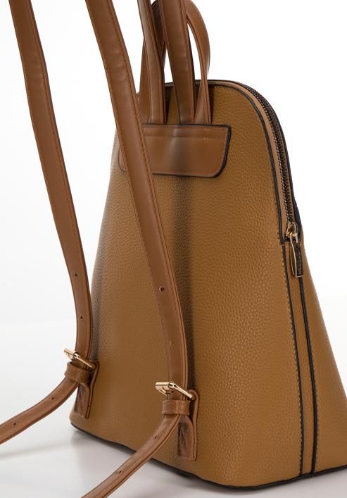 Damski plecak z ekoskóry z nitami trapezowy, brązowy, 98-4Y-605-5, Zdjęcie 4