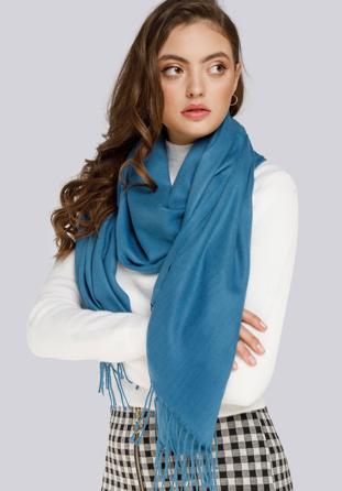 Women's fringed scarf