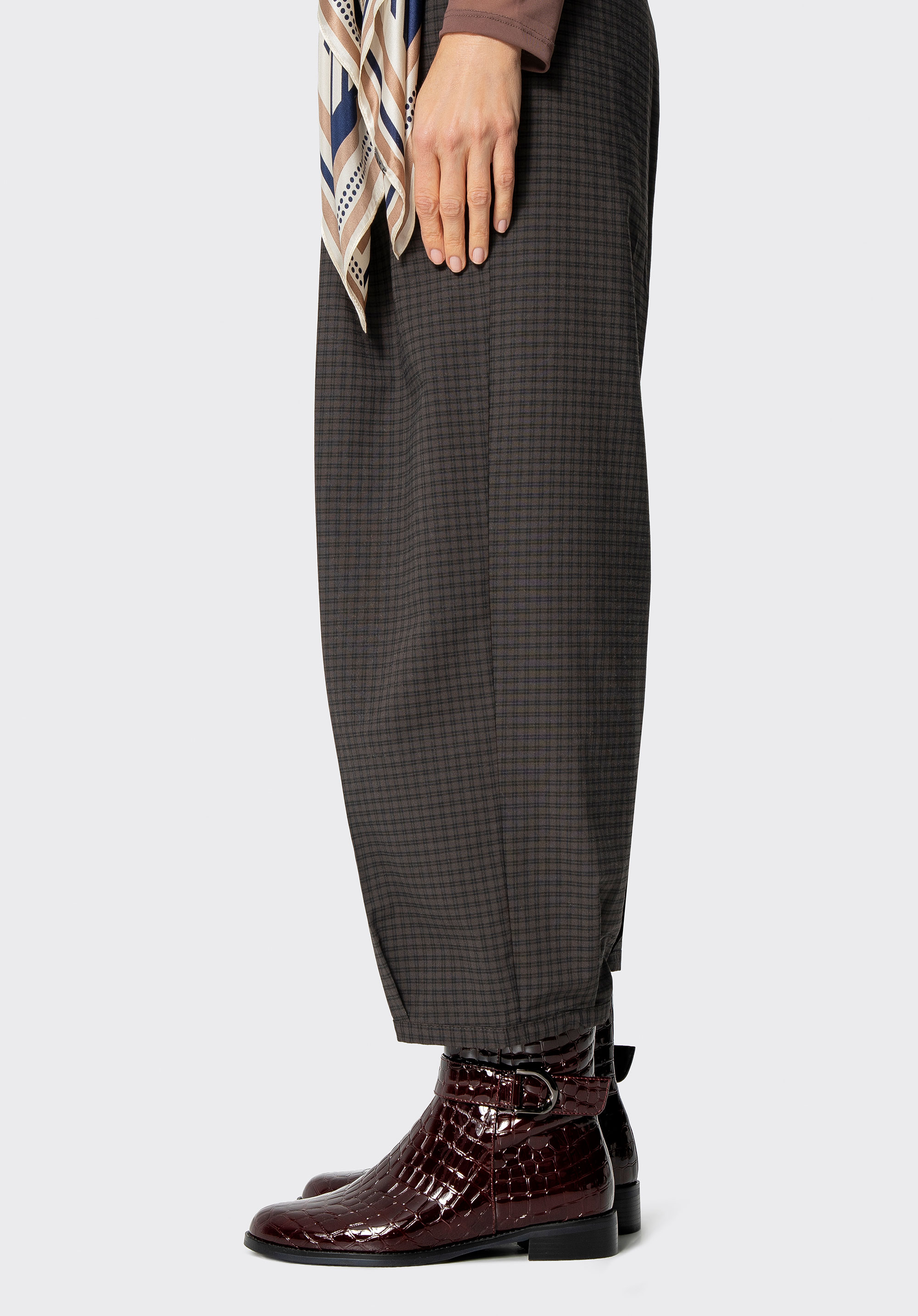 Damskie botki z lakierowanej skóry croco, bordowy, 101-D-973-3-38, Zdjęcie 1