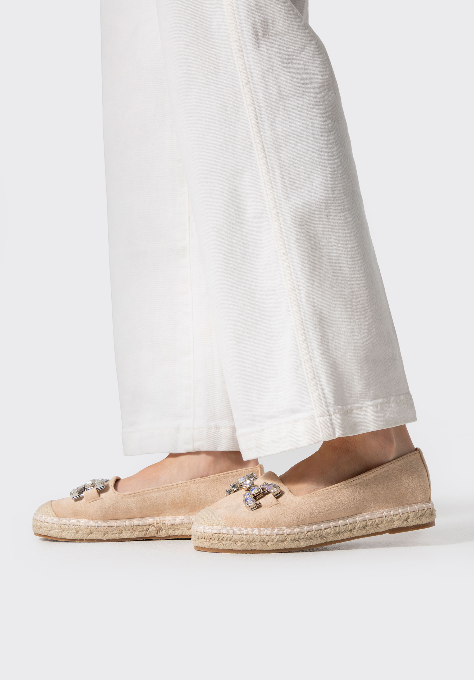 Damskie espadryle z biżuteryjną ozdobą, jasny beż, 100-DP-208-9-37, Zdjęcie 1