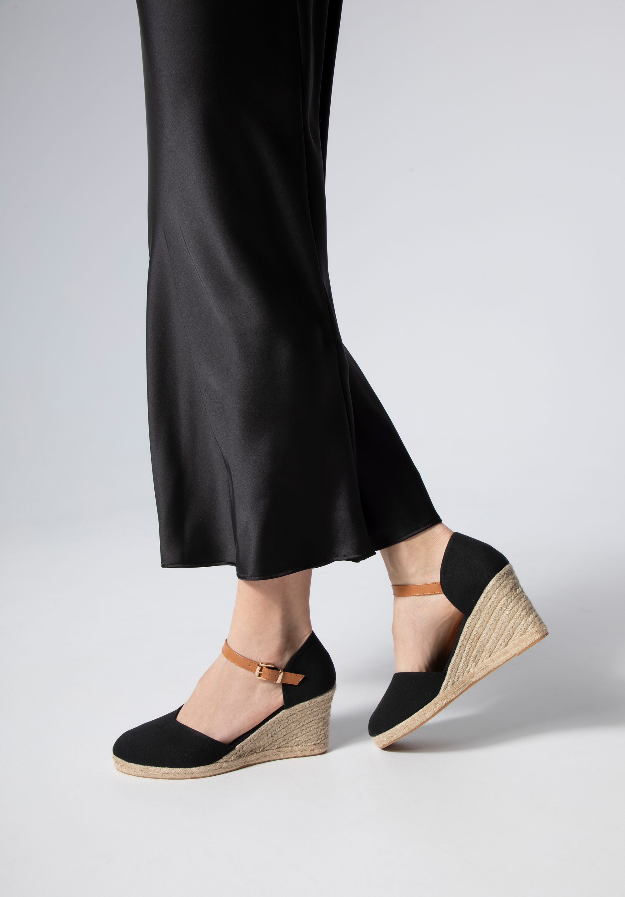 Damskie espadryle z paskiem, czarny, 98-DP-800-1-40, Zdjęcie 1