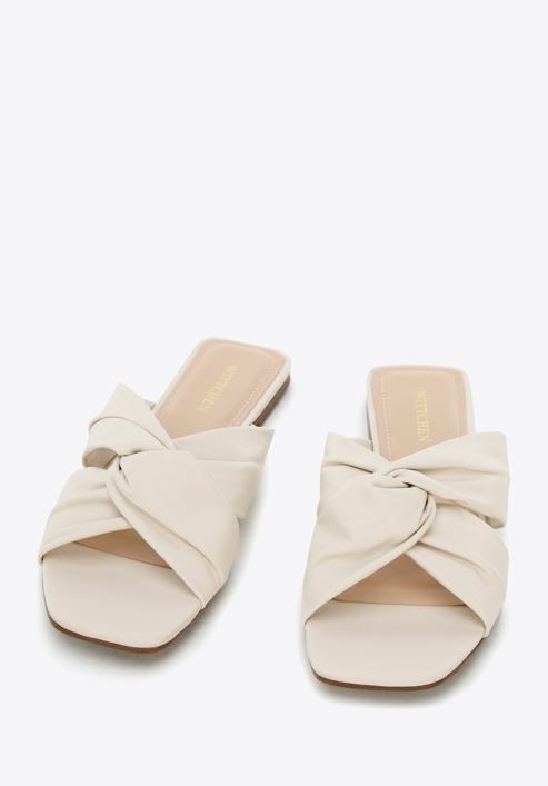 Leather sandals with crossover straps, cream, 94-D-752-0-39, Photo 2
