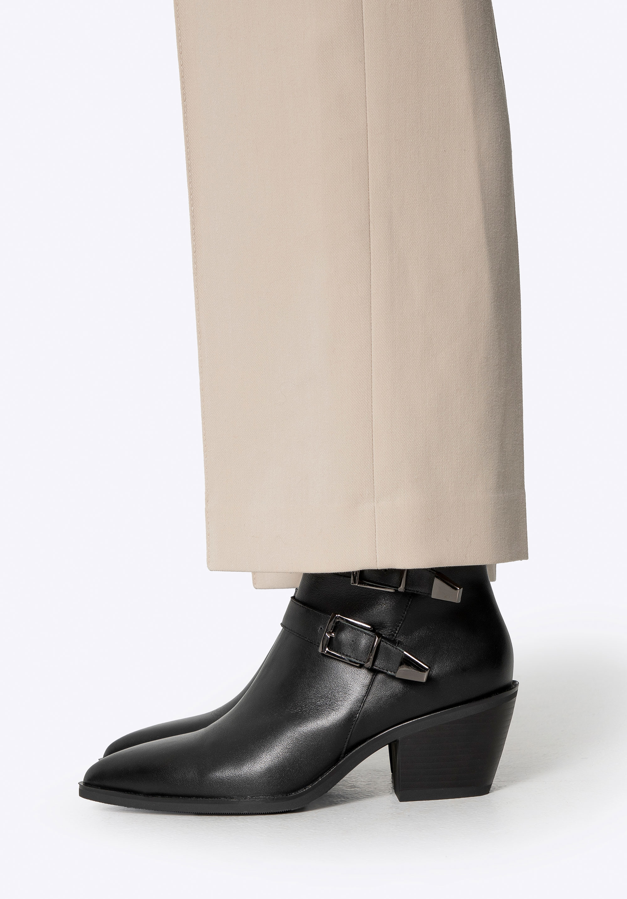 Women’s leather cowboy boots with decorative straps, black, 101-D-965-1-41, Photo 1