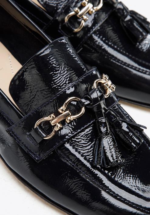 Patent leather moccasins with chain strap with tassel detail, dark navy blue, 96-D-106-1-35, Photo 6