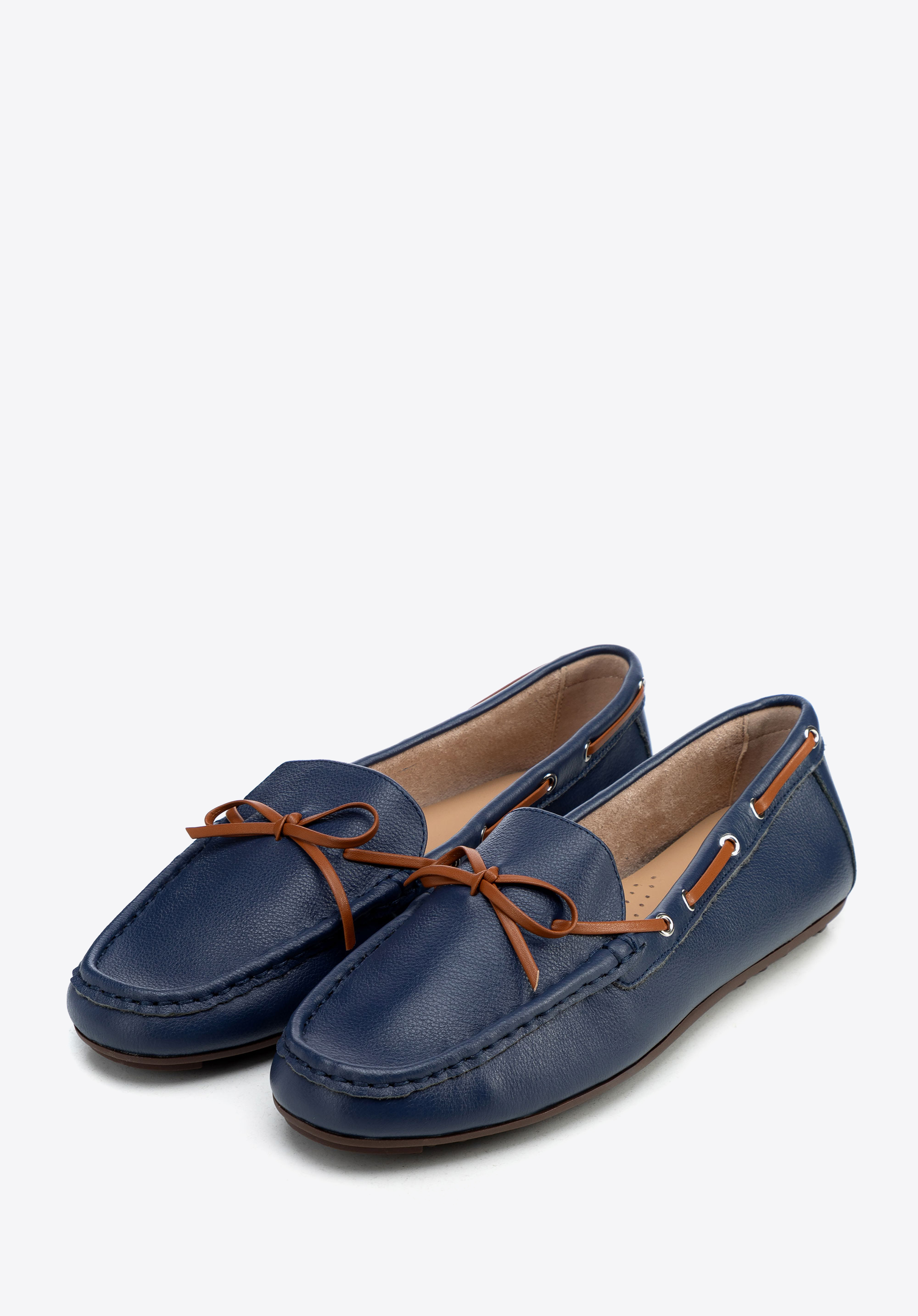 Women's natural leather loafers with a decorative tie, navy blue-brown, 100-D-503-N-35, Photo 1