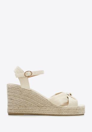 Women's wedge sandals with a decorative knot, beige, 96-DP-803-9-36, Photo 1