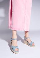 Damskie sandały na koturnie z ozdobnym supełkiem, niebieski, 96-DP-803-5-38, Zdjęcie 15