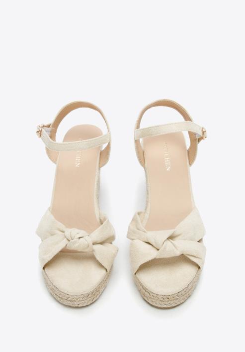 Women's wedge sandals with a decorative knot, beige, 96-DP-803-5-41, Photo 2