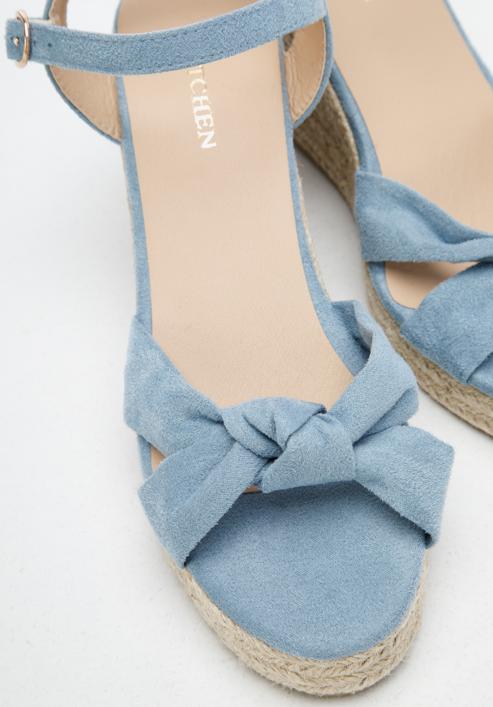 Damskie sandały na koturnie z ozdobnym supełkiem, niebieski, 96-DP-803-5-40, Zdjęcie 8
