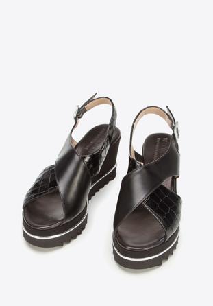 Damskie sandały na koturnie ze skóry w krokodyli wzór, czarny, 92-D-100-1-36, Zdjęcie 1