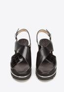 Damskie sandały na koturnie ze skóry w krokodyli wzór, czarny, 92-D-100-1-41, Zdjęcie 4