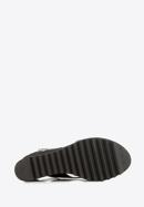 Damskie sandały na koturnie ze skóry w krokodyli wzór, czarny, 92-D-100-1-41, Zdjęcie 6