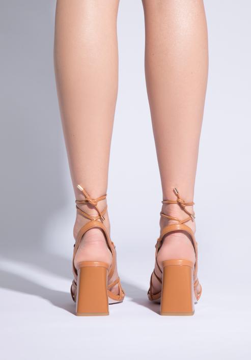 Damskie sandały wiązane, brązowy, 96-D-513-P-36, Zdjęcie 4