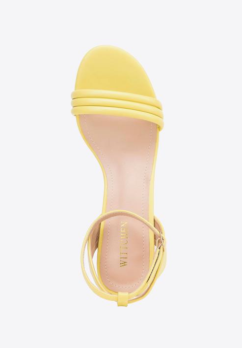 Damskie sandały z paskami na słupku, żółty, 98-DP-205-0-41, Zdjęcie 5