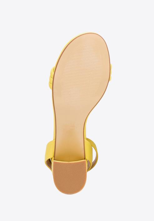 Damskie sandały z paskami na słupku, żółty, 98-DP-205-0-41, Zdjęcie 6