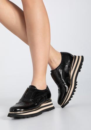 Damskie wsuwane sneakersy z lakierowanej skóry, czarny, 98-D-107-1-41, Zdjęcie 1