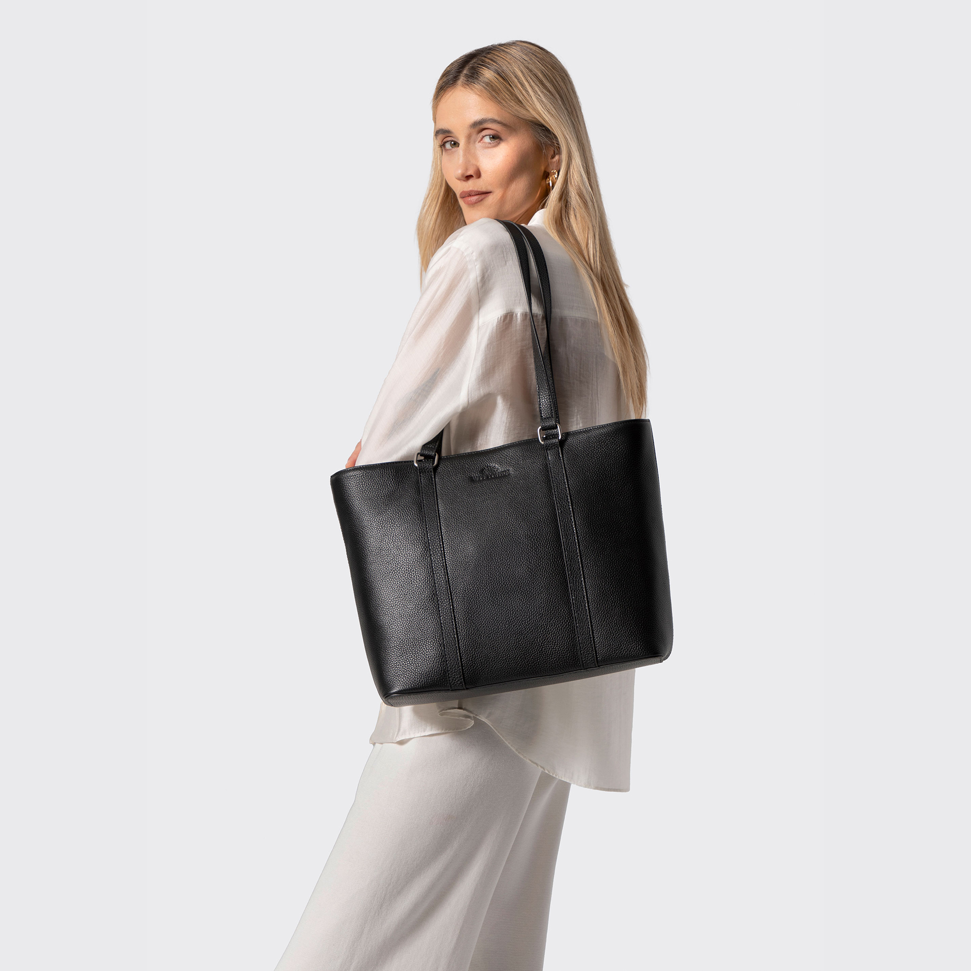 Dámska shopper kabelka z imitácie kože čierna 102-4E-208-1, Vyberte variant čierna