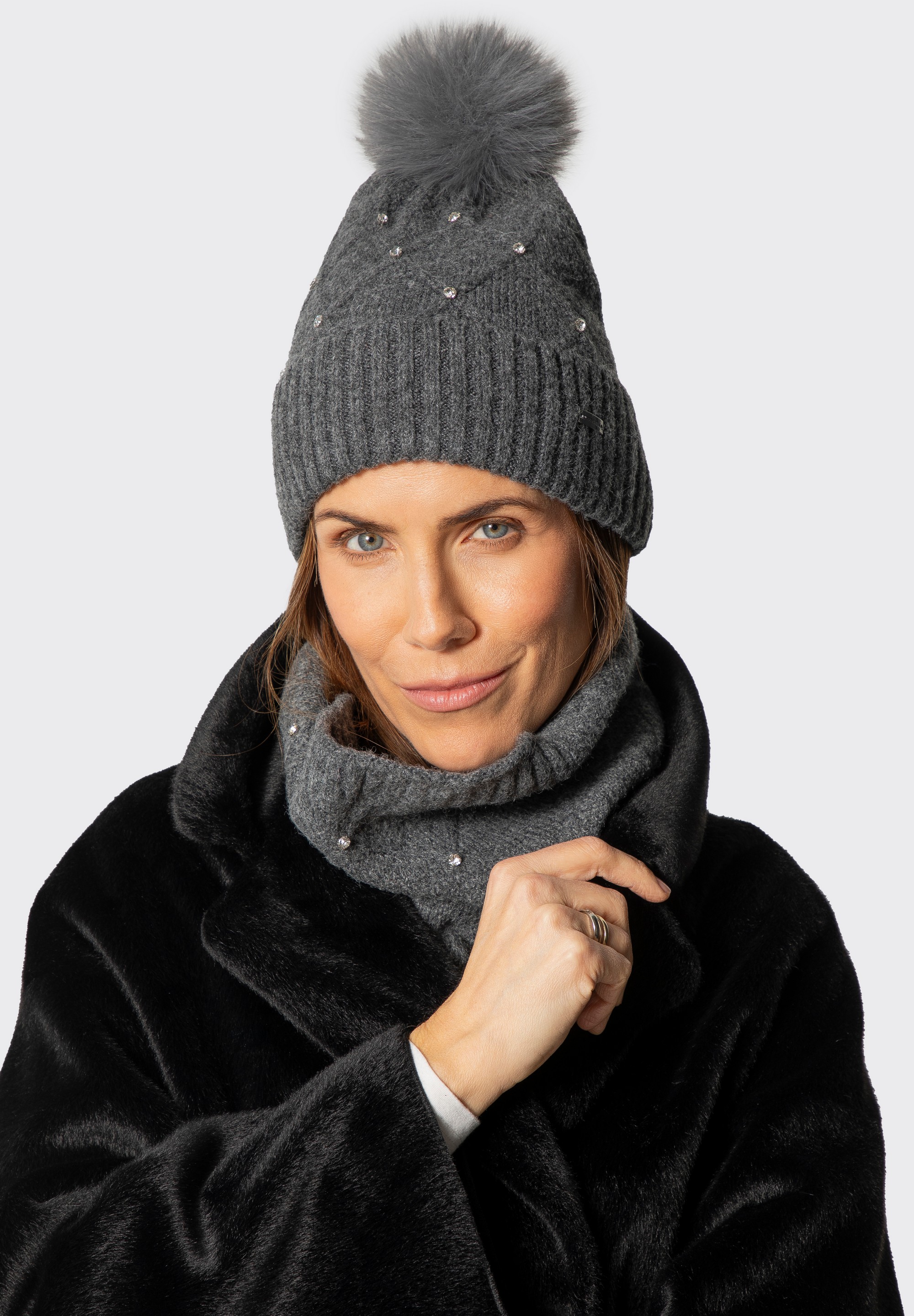 Komplet damski zimowy – czapka i komin w kryształki, szary, 101-SF-206-8, Zdjęcie 1