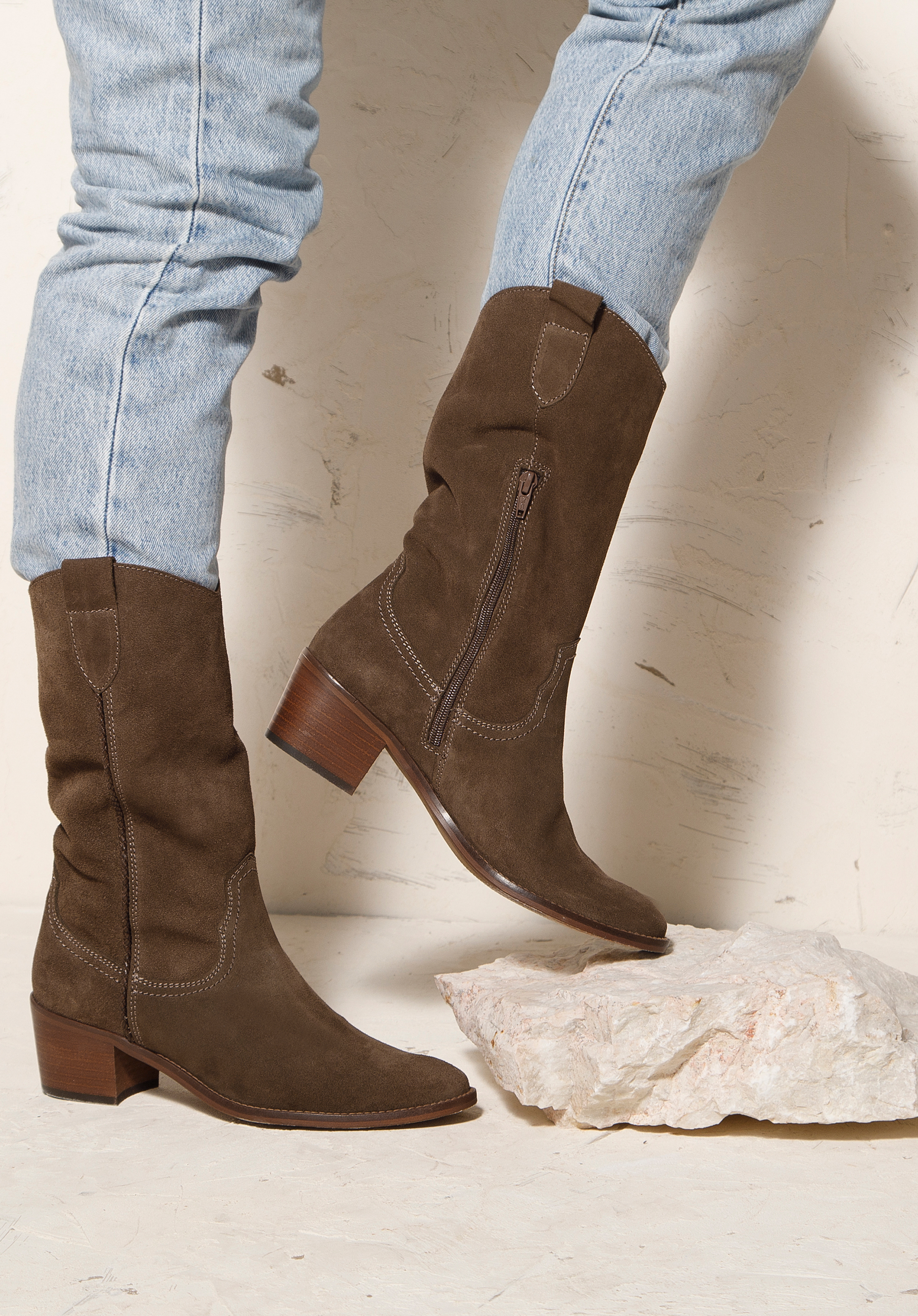 Calf length hotsell cowboy boots