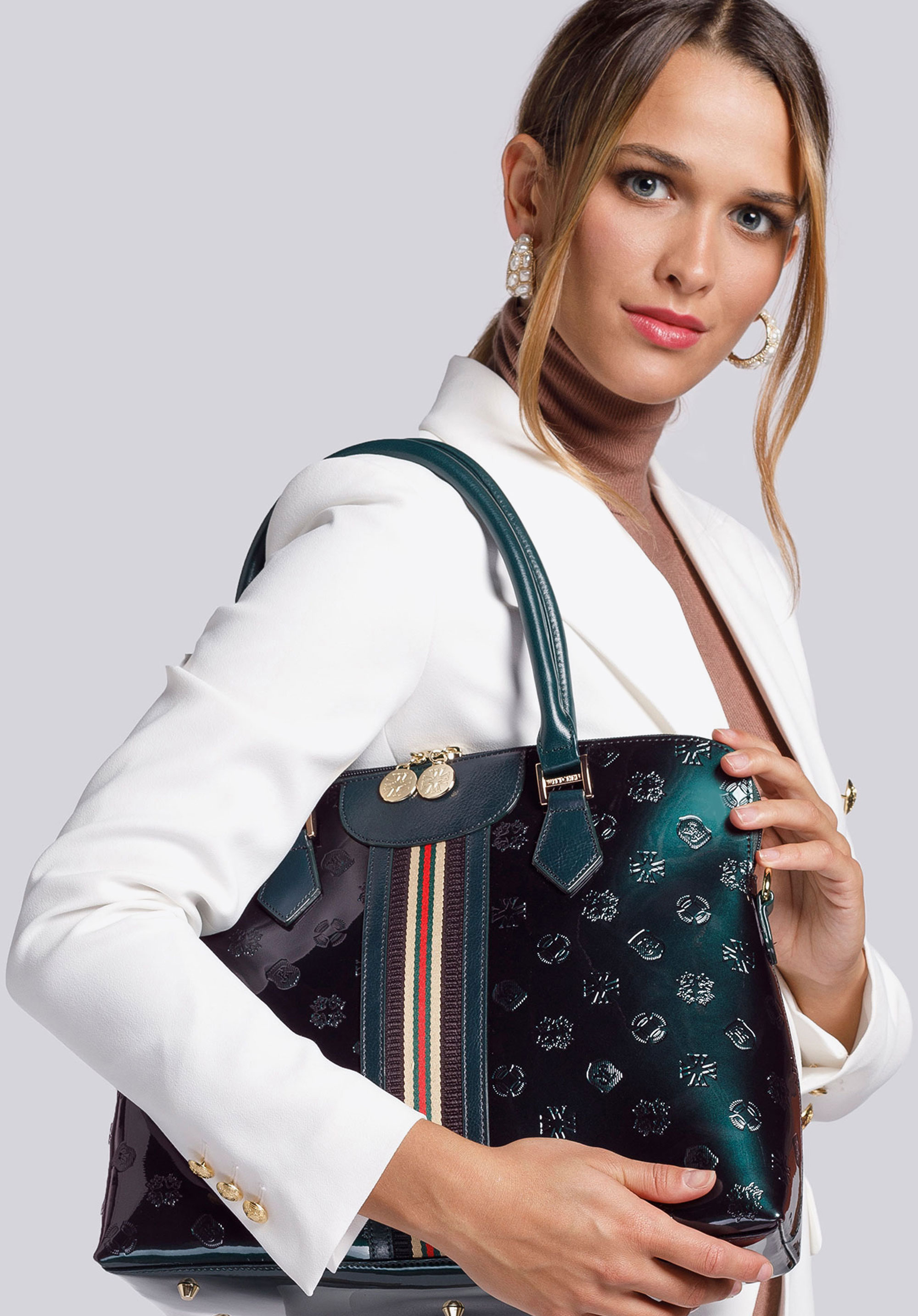 Kuferek lakierowany z tłoczeniami i tasiemką, szmaragdowy, 34-4-238-0, Zdjęcie 1