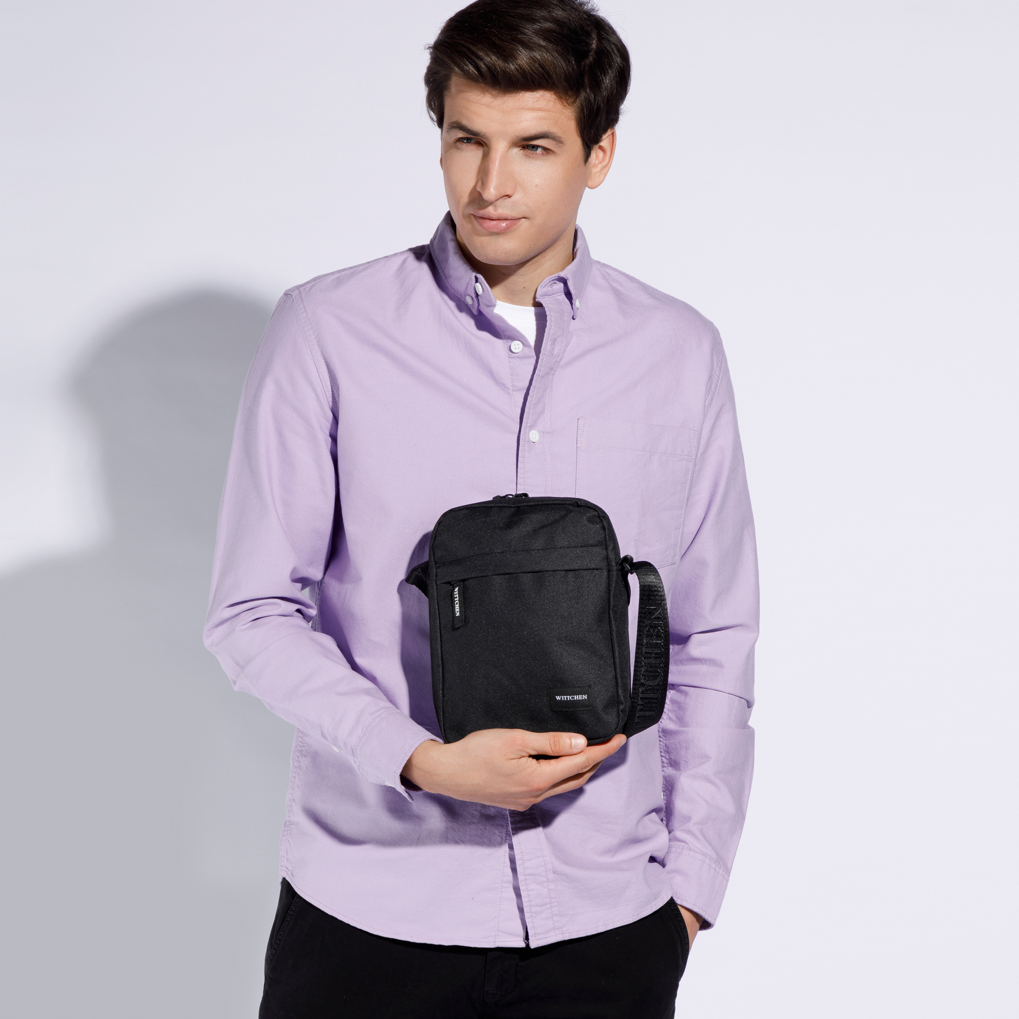 Čierna crossbody kabelka s predným vreckom 56-3S-938-10, Vyberte variant čierna