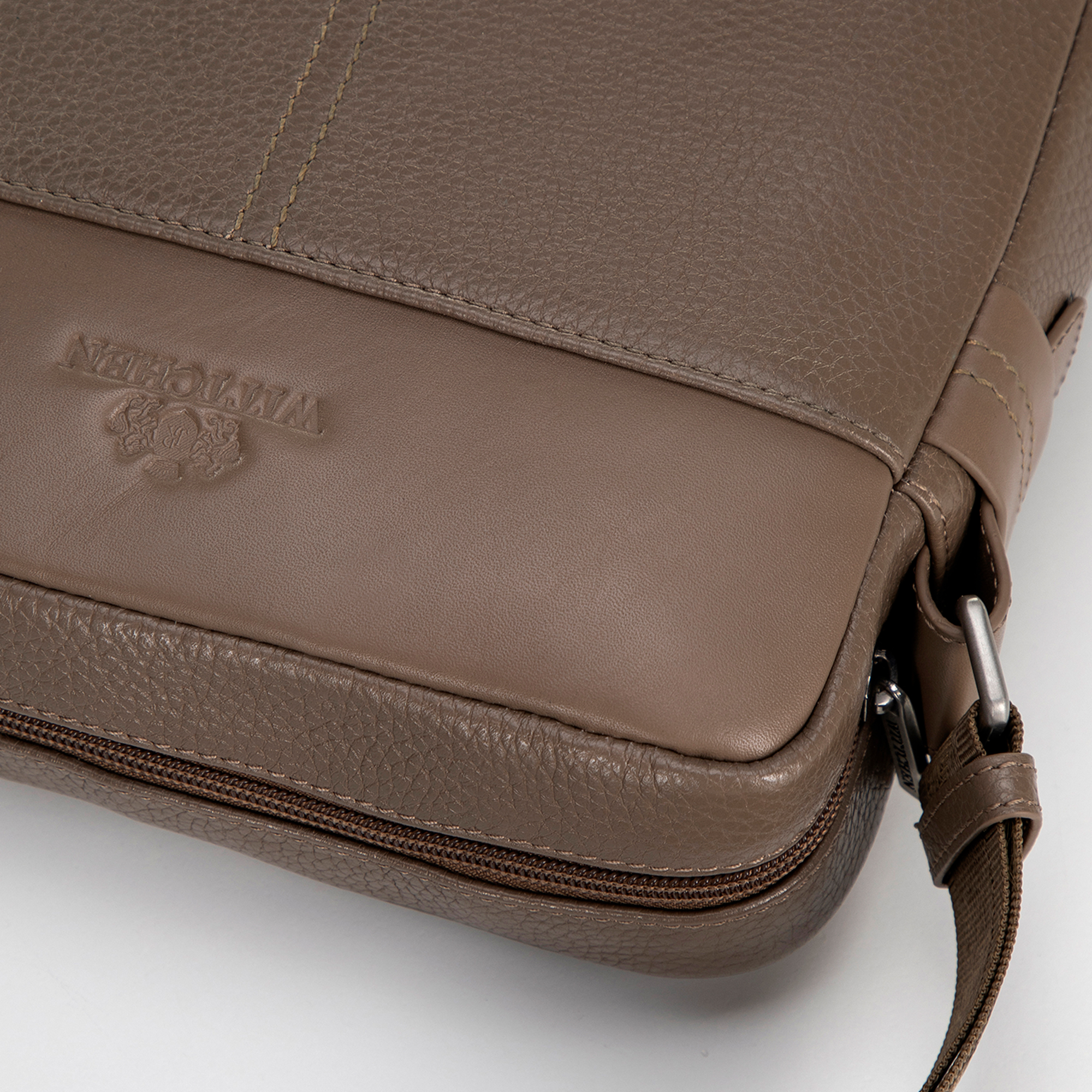 Priestranná pánska kožená crossbody taška s prešívaním taupe 100-4U-807-9, Vyberte variant taupe