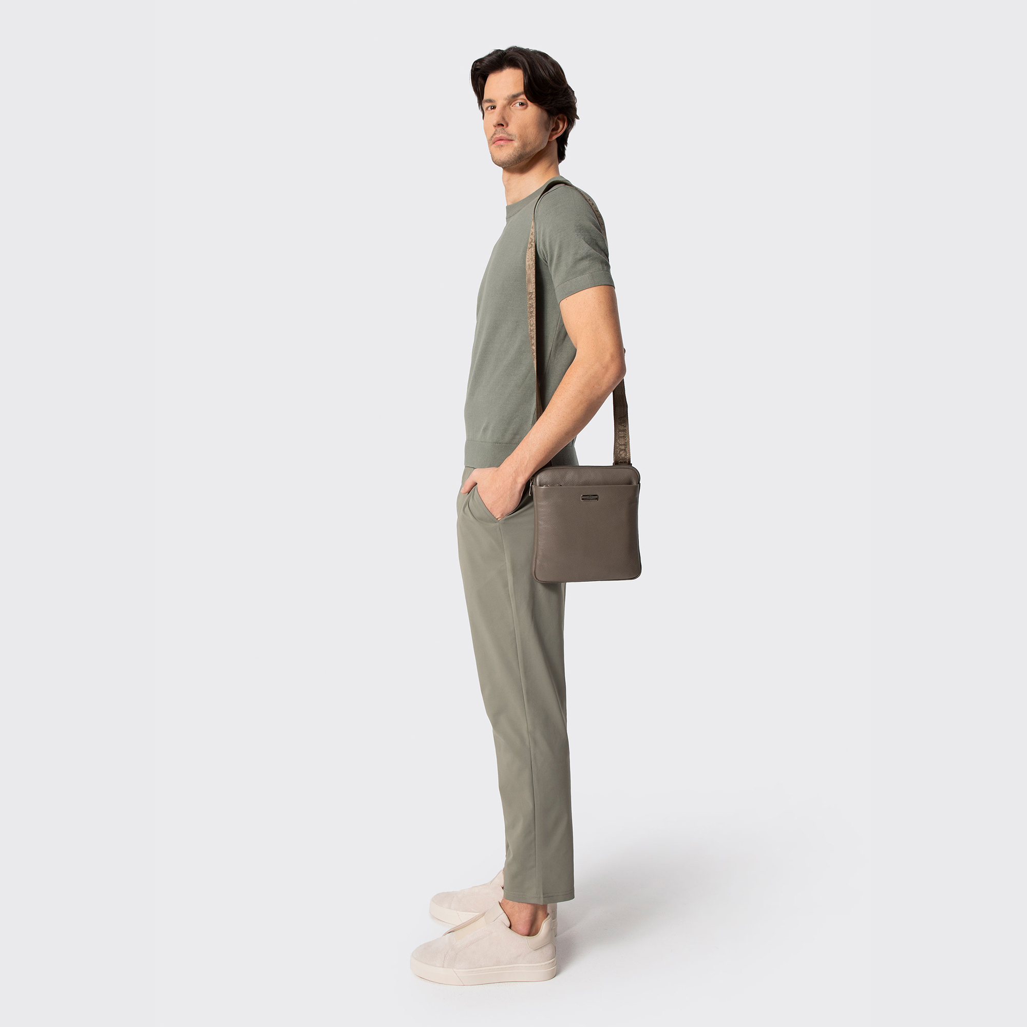 Malá pánska kožená crossbody taška 98-4U-901-44, Vyberte variant béžová