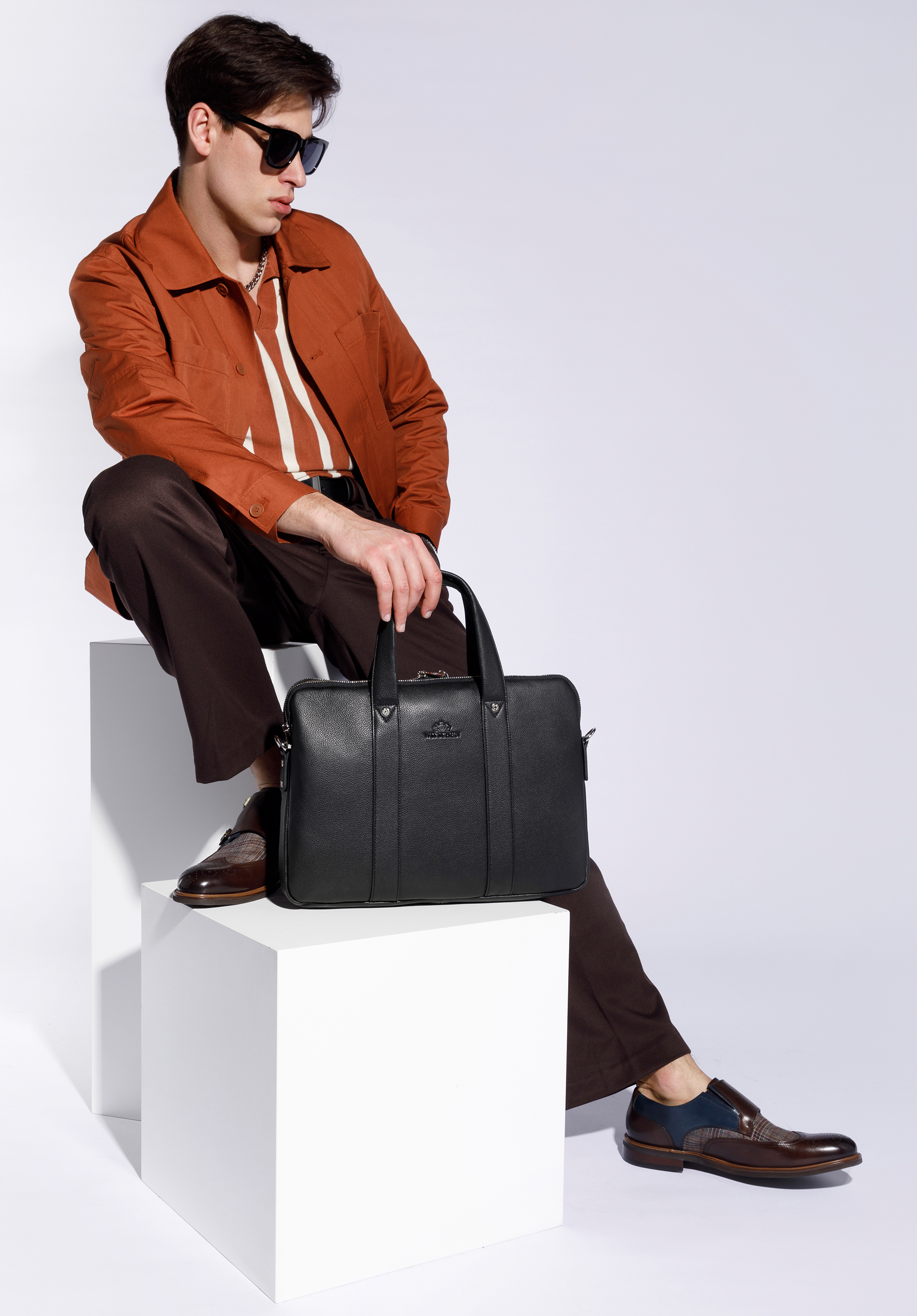 Men's 15,6”  leather laptop bag, black, 95-3U-037-1H, Photo 1
