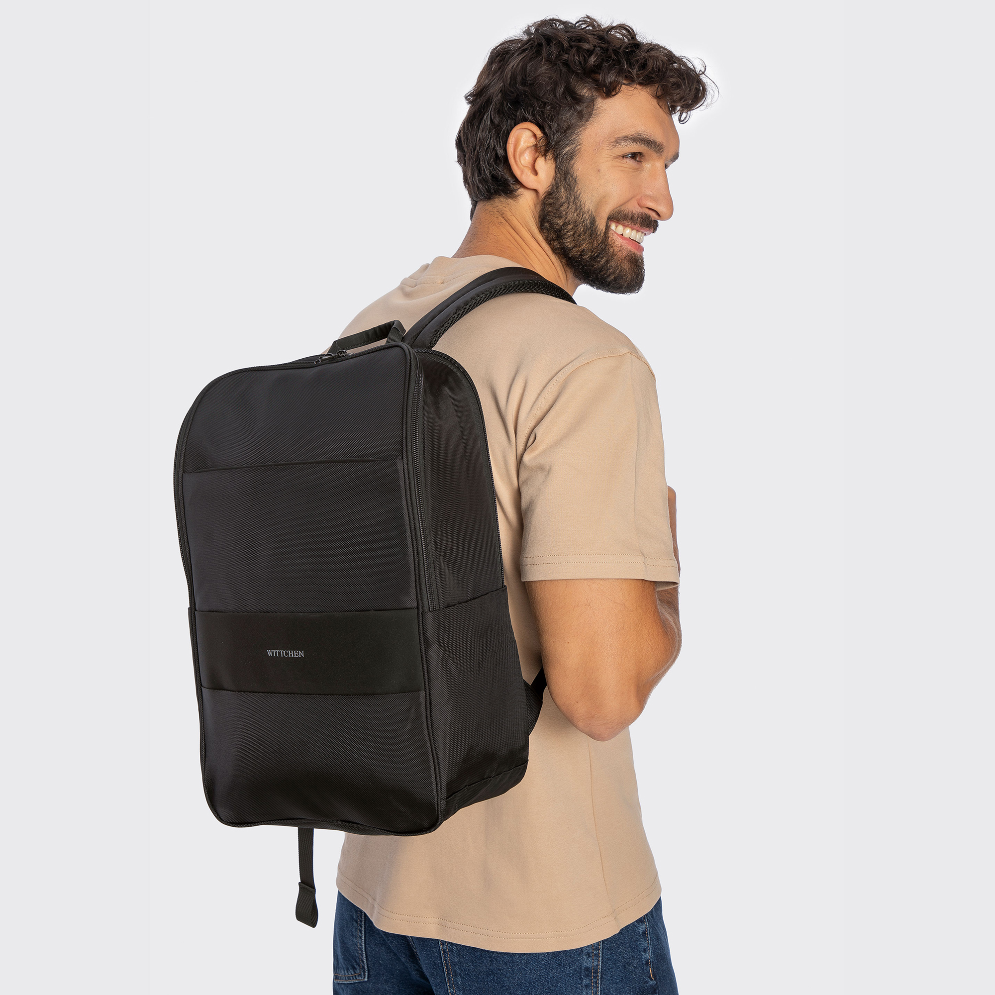 Pánsky batoh na notebook 15,6" so zaoblenou chlopňou do lietadla, čierny 29-3P-223-1, Vyberte variant čierna