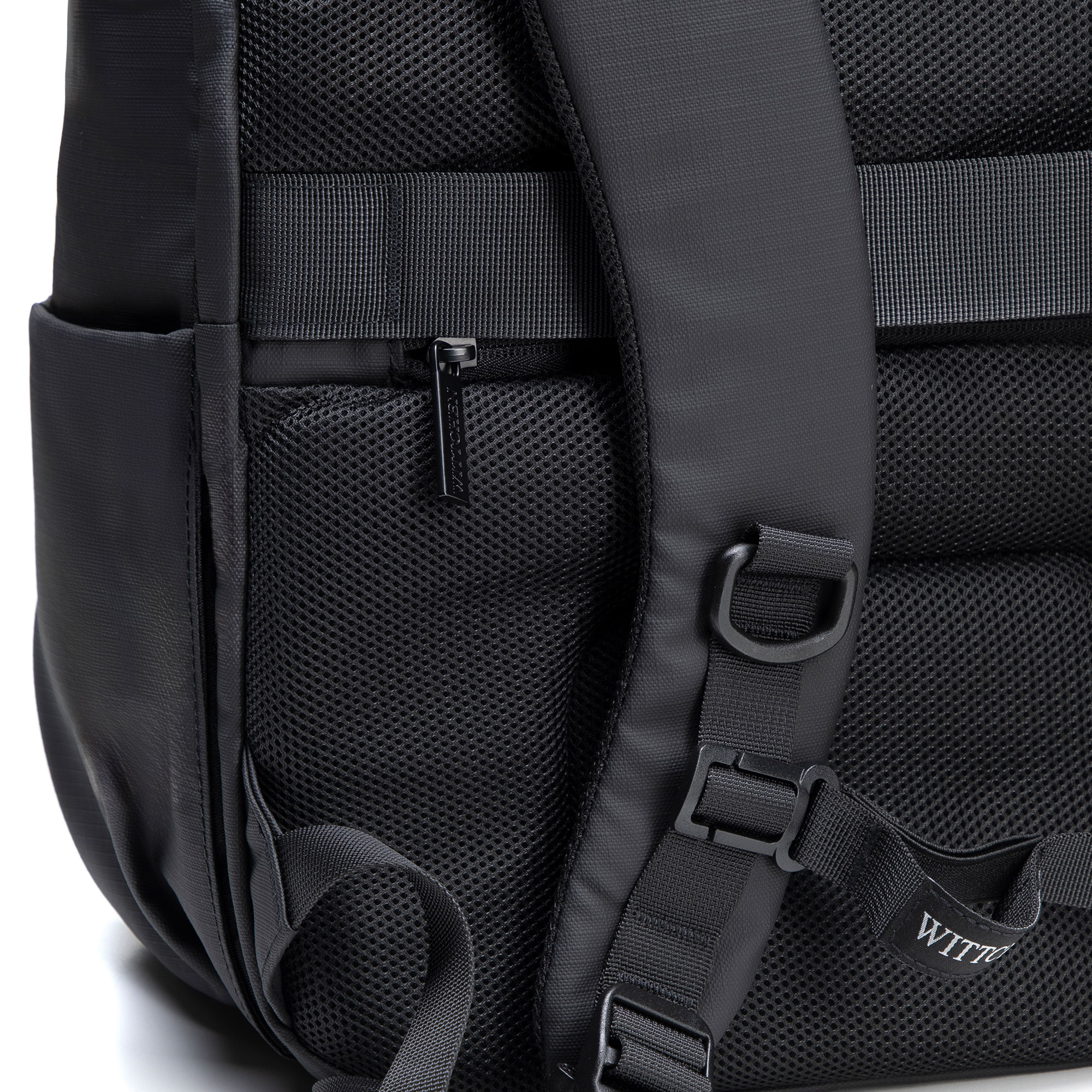 Veľký pánsky ruksak na notebook 15,6” 102-3P-805-1, Vyberte variant čierna