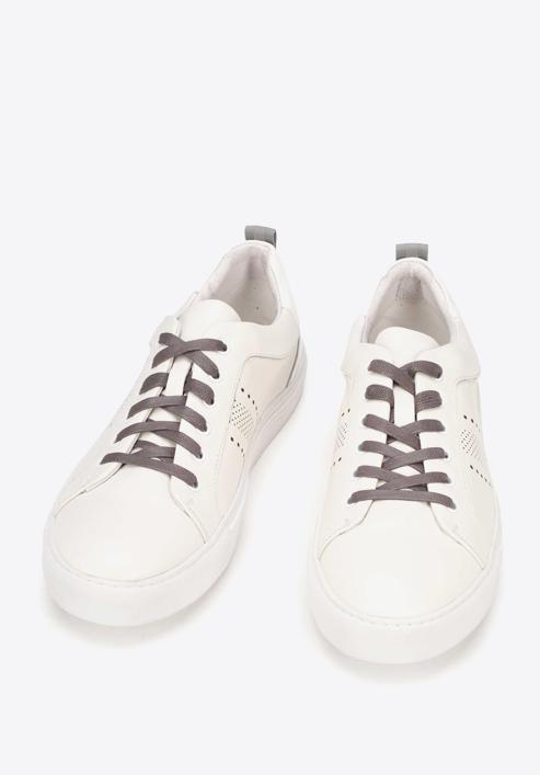 Męskie sneakersy skórzane z lakierowaną wstawką, biały, 93-M-502-0-45, Zdjęcie 2
