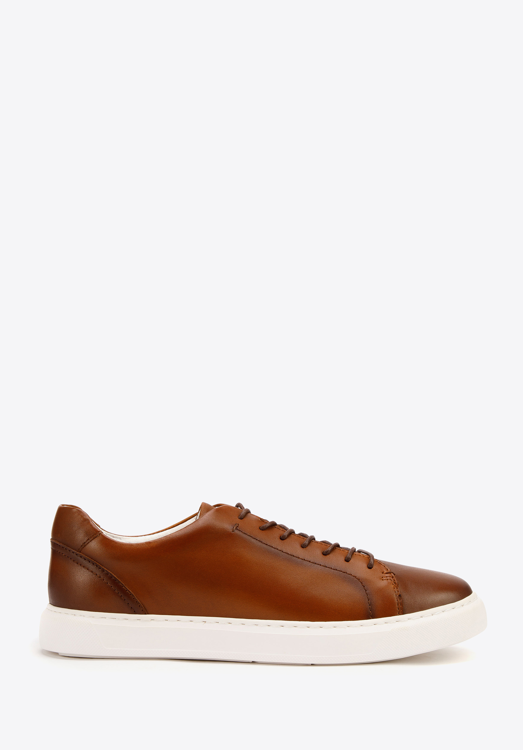 Męskie sneakersy ze skóry w stylu trampek