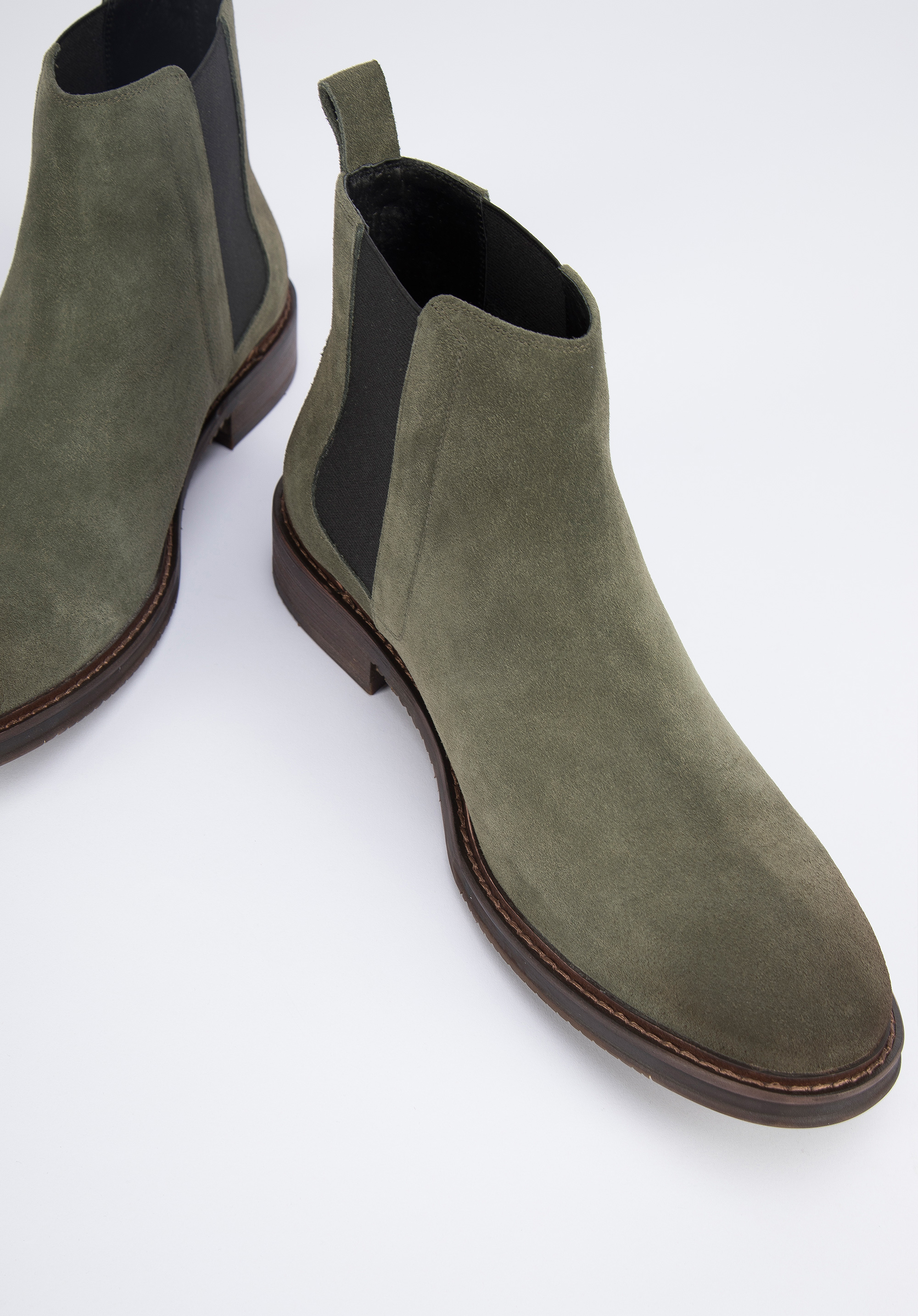 Mens green suede hot sale chelsea boots