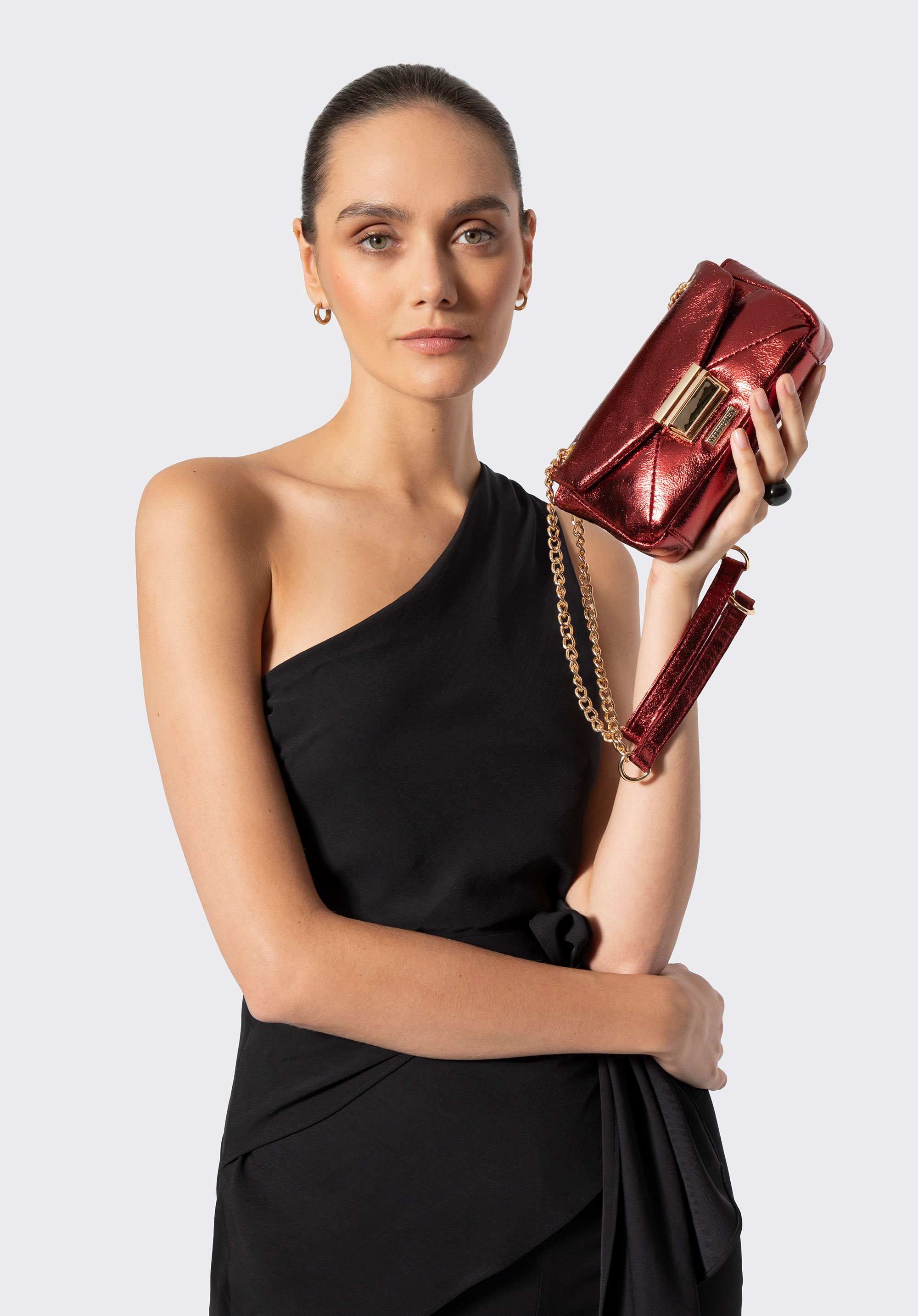 Minitorebka crossbody z połyskującej ekoskóry, czerwony, 100-4Y-216-3, Zdjęcie 1