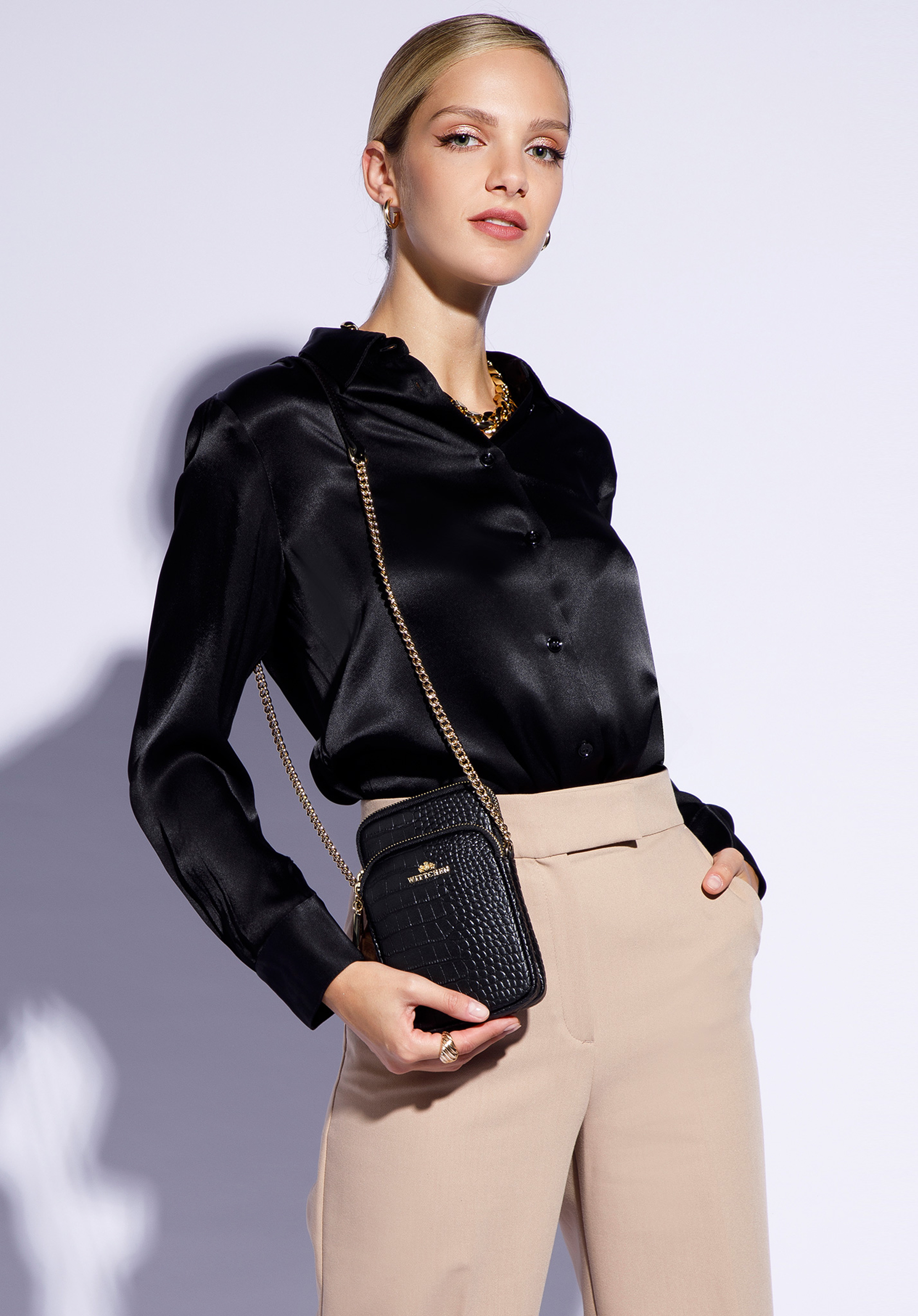 Leather mini purse with a front pocket, black-gold, 95-2E-664-11, Photo 1