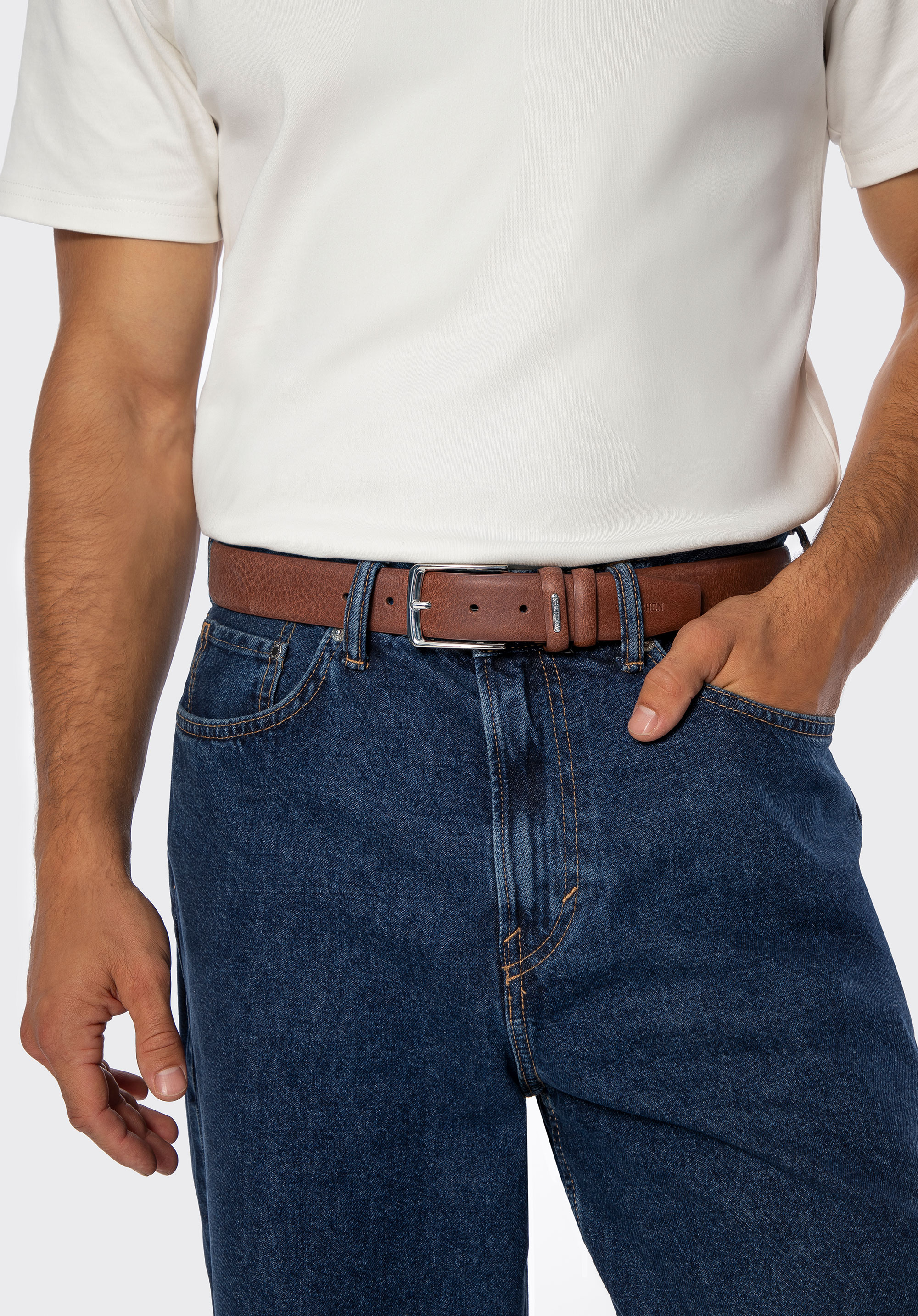 Pasek męski ze skóry naturalnej z klasyczną prostokątną klamrą brązowy