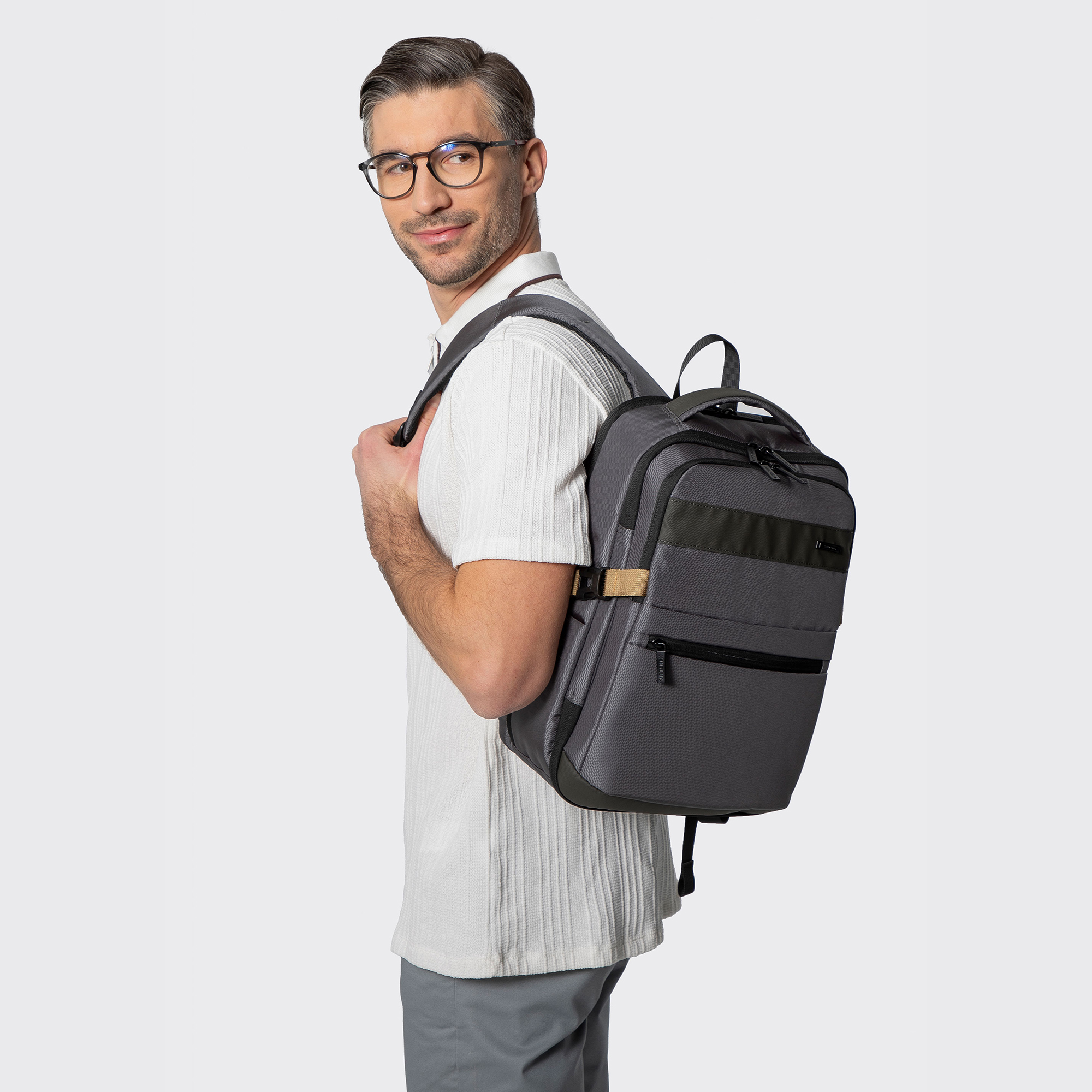 Pánsky ruksak na notebook 13”/14” s organizérom, 102-3P-802-8, Vyberte variant šedá