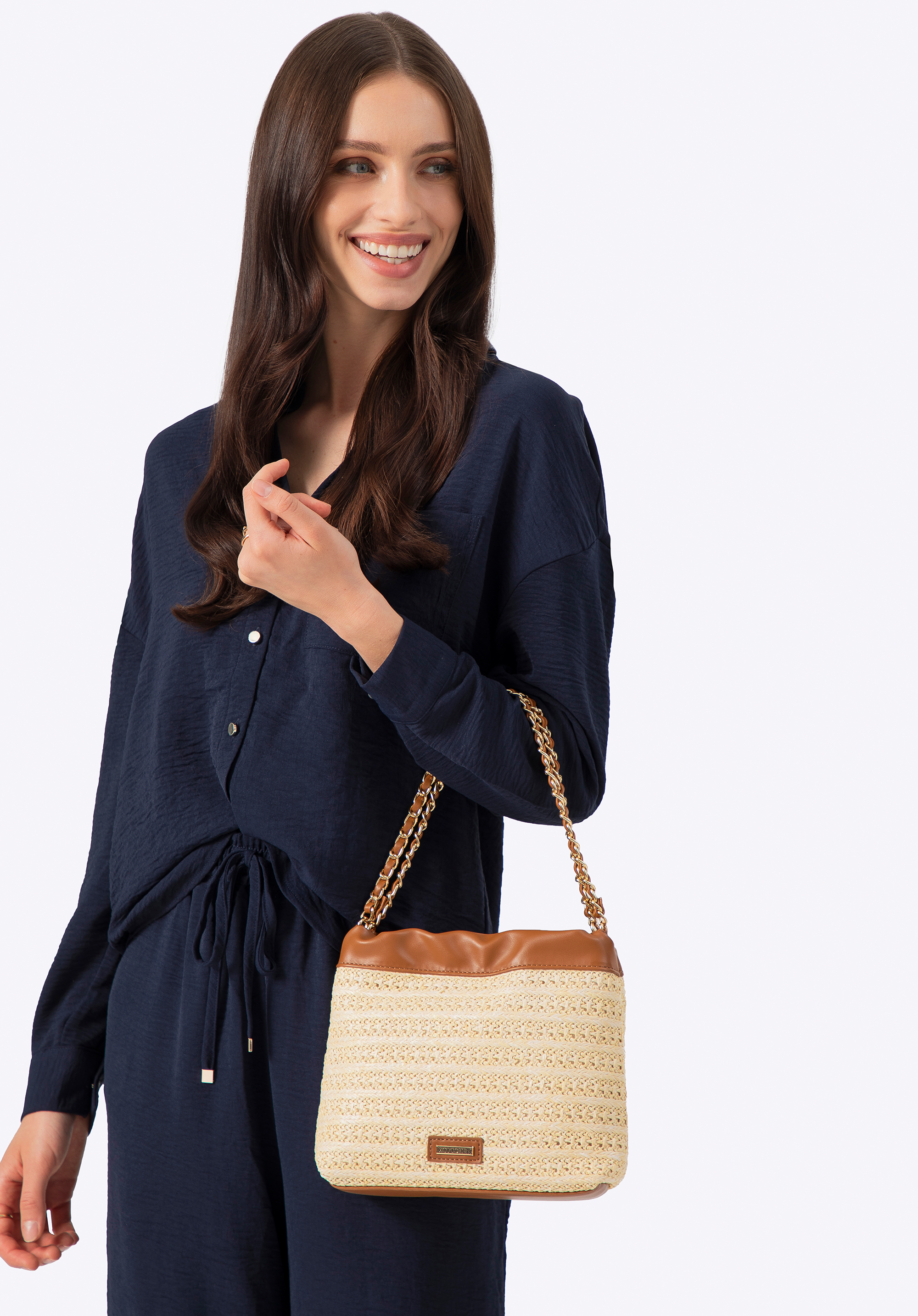 Pleciona torebka crossbody z łańcuszkami, beżowo-brązowy, 100-4Y-427-95, Zdjęcie 1