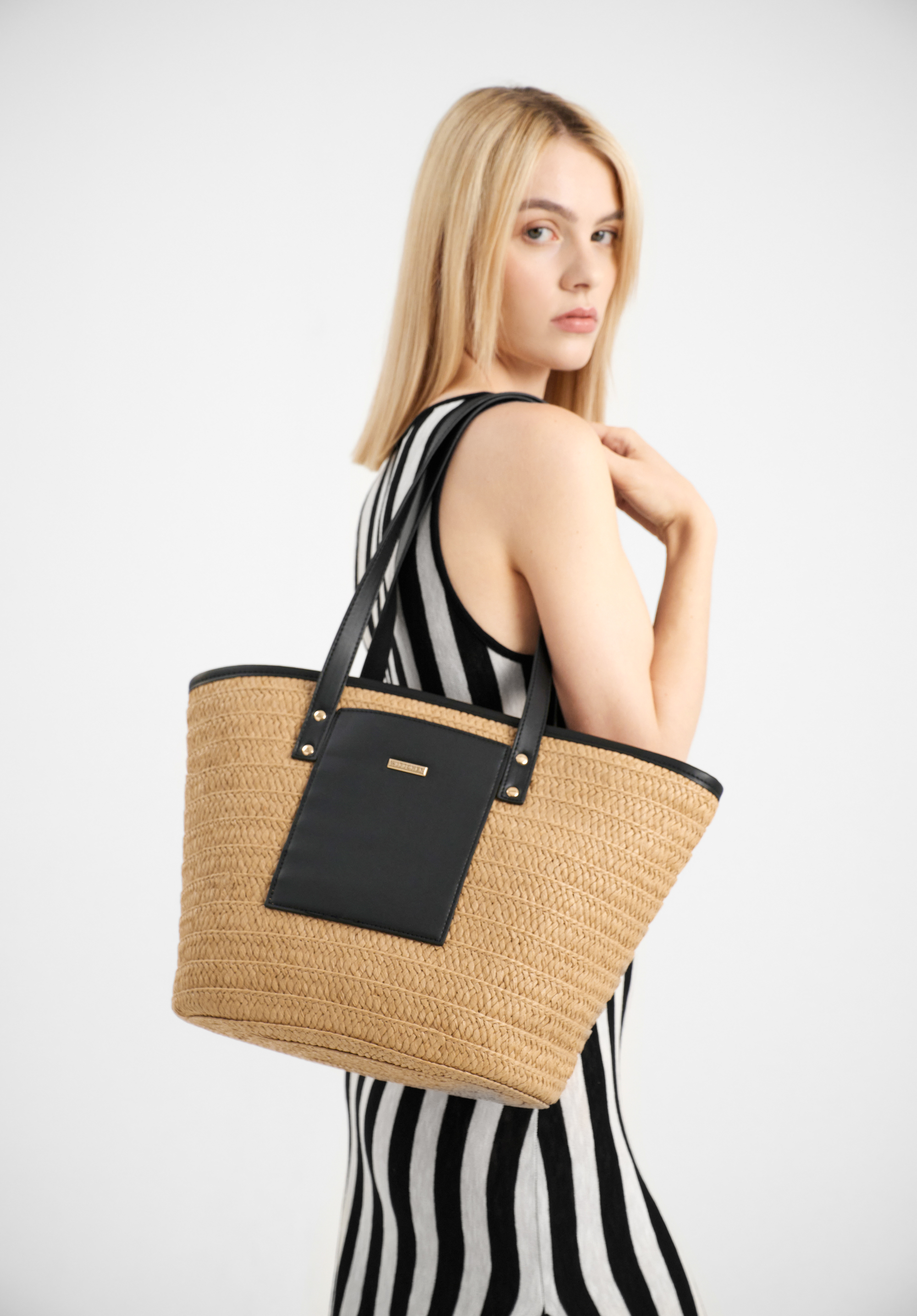 Pleciony koszyk z detalem z ekoskóry, beżowo-czarny, 100-4Y-905-91, Zdjęcie 1