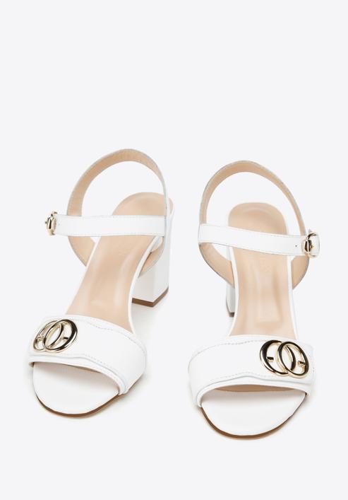 Leather block heel sandals with gold-tone buckle, white, 94-D-109-G-35, Photo 2