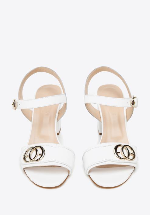 Leather block heel sandals with gold-tone buckle, white, 94-D-109-G-39_5, Photo 3