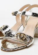 Leather block heel sandals with gold-tone buckle, gold, 94-D-109-G-41, Photo 8