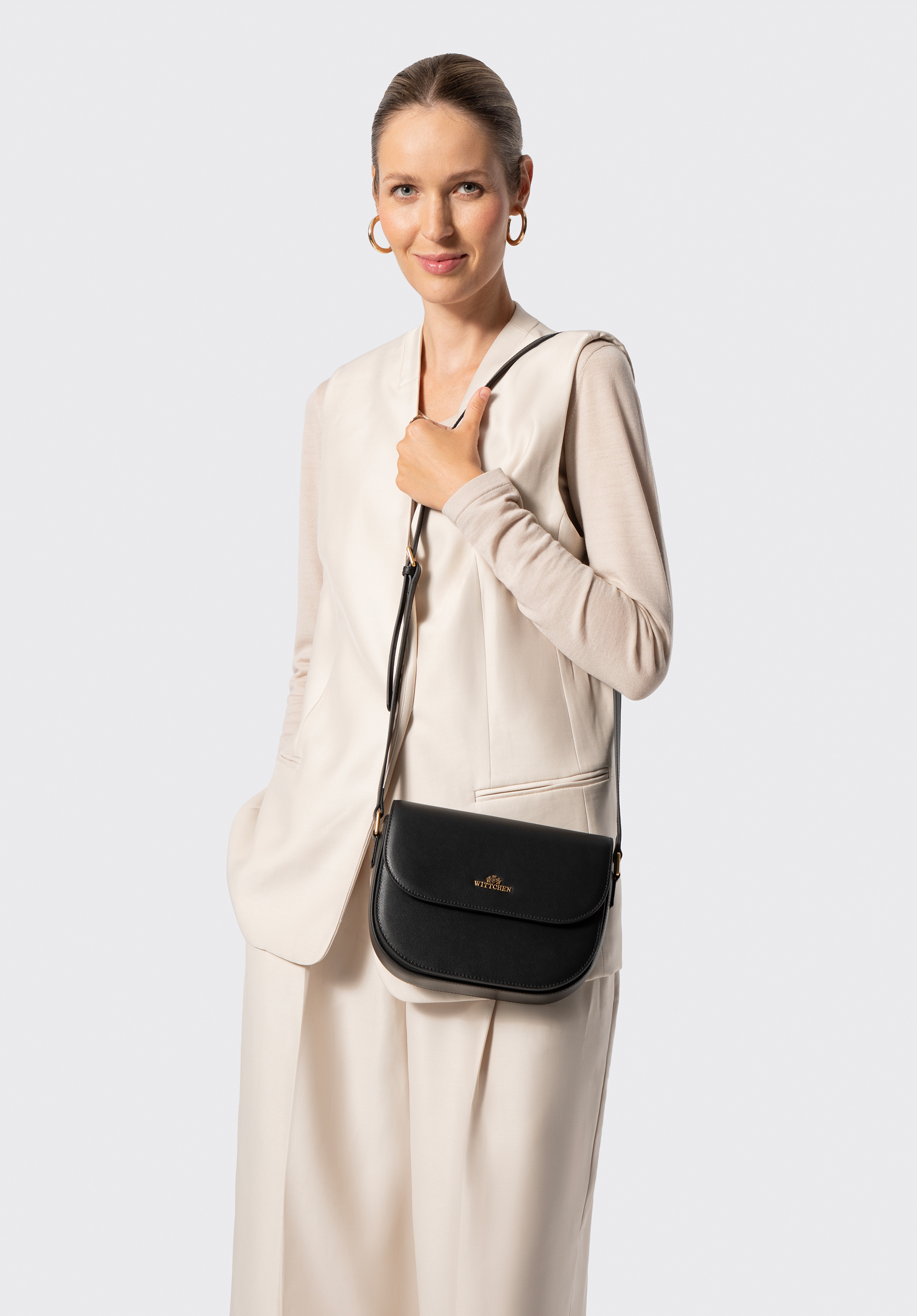 Women's leather crossbody bag with flap, black, 103-4E-608-1, Photo 1