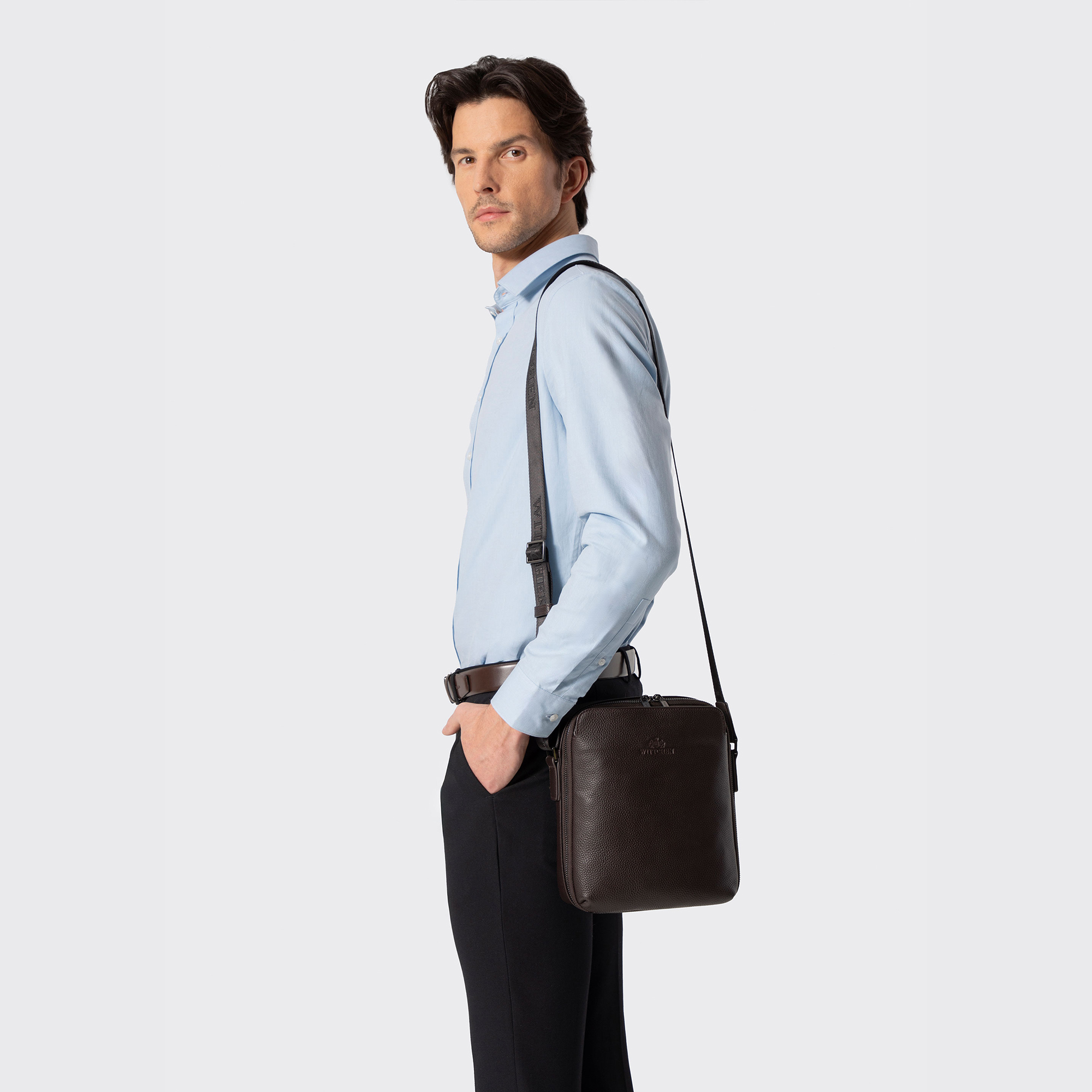 Pánska kožená crossbody taška so zrnitou textúrou hnedá 29-4U-309-4, Vyberte variant hnedá